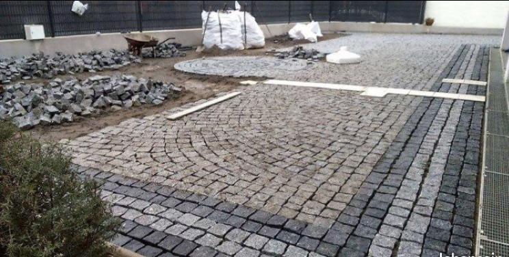 Pose de pavés urbains